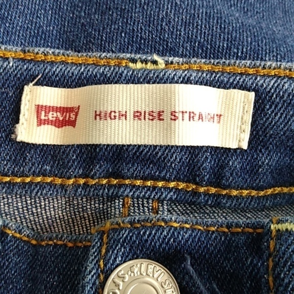 Levi's - High Rise Straight Distressed Jeans - Size 7 Regular - Picture 6 of 7